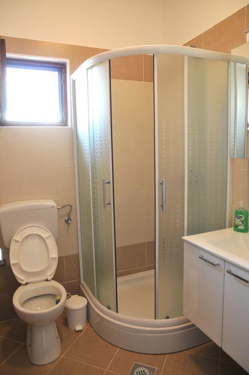A&L Apartment Sukosan Exterior photo