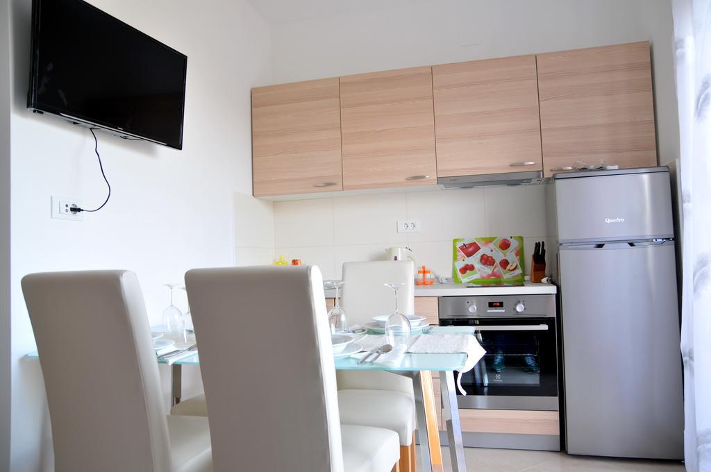 A&L Apartment Sukosan Exterior photo