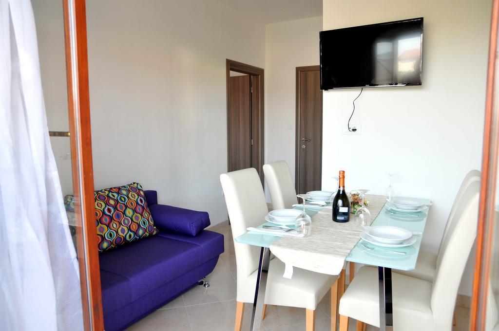 A&L Apartment Sukosan Exterior photo