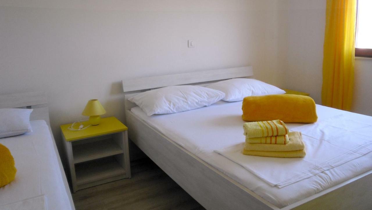 A&L Apartment Sukosan Exterior photo